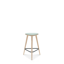 FINN 61 stołek barowy z litego drewna, styl skandynawski, polski design