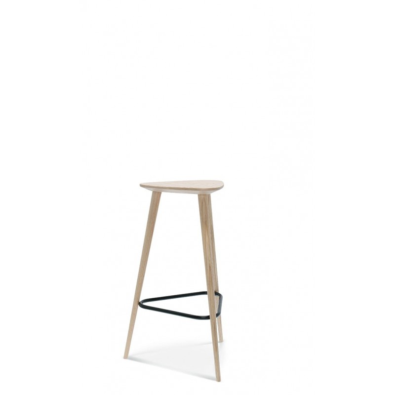FINN 75 stołek barowy z litego drewna, styl skandynawski, polski design