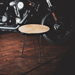 YGGR stolik z drewna jesionu na czarnej lub białej ramie