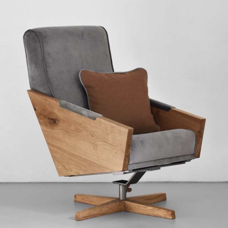 ENI OBROTOWY fotel z litego drewna, polski design