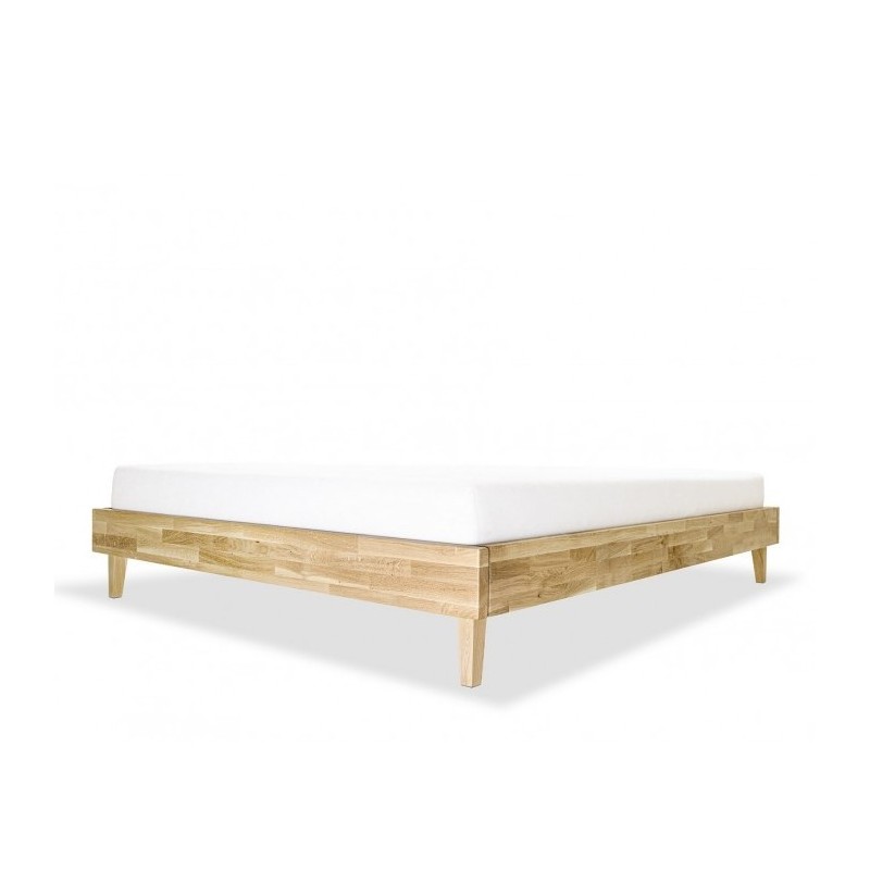 FLAT.WOOD drewniane łóżko bez wezgłowia do sypialni w stylu skandynawskim