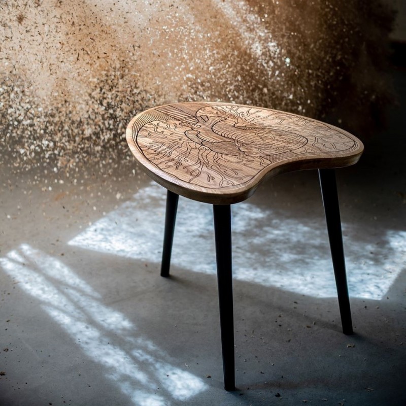 PŁUCA oryginalny stolik kawowy z ręcznie zdobionym blatem