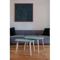 ENDOCARP stolik kawowy z kolorowym blatem w kształcie trapezu, polski design