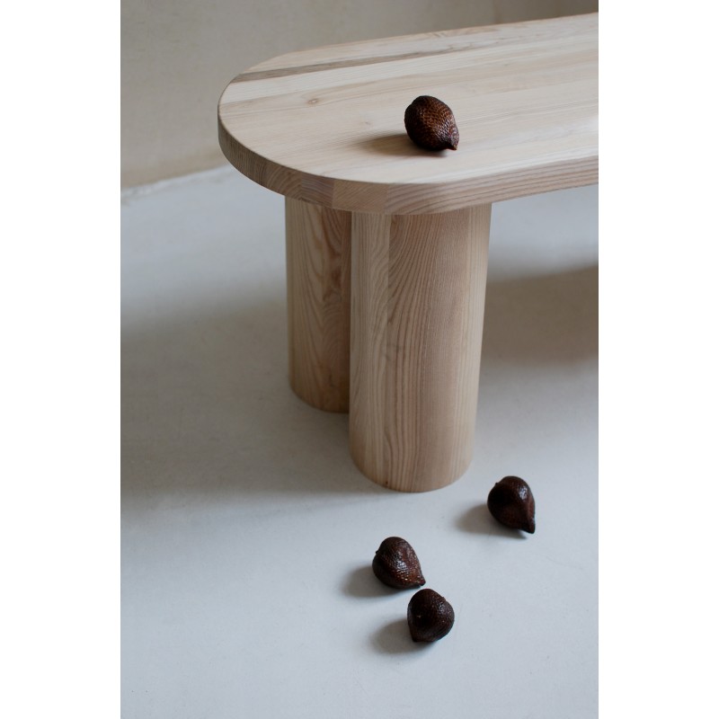LESS oryginalna ławka w stylu minimalistycznym, polski design