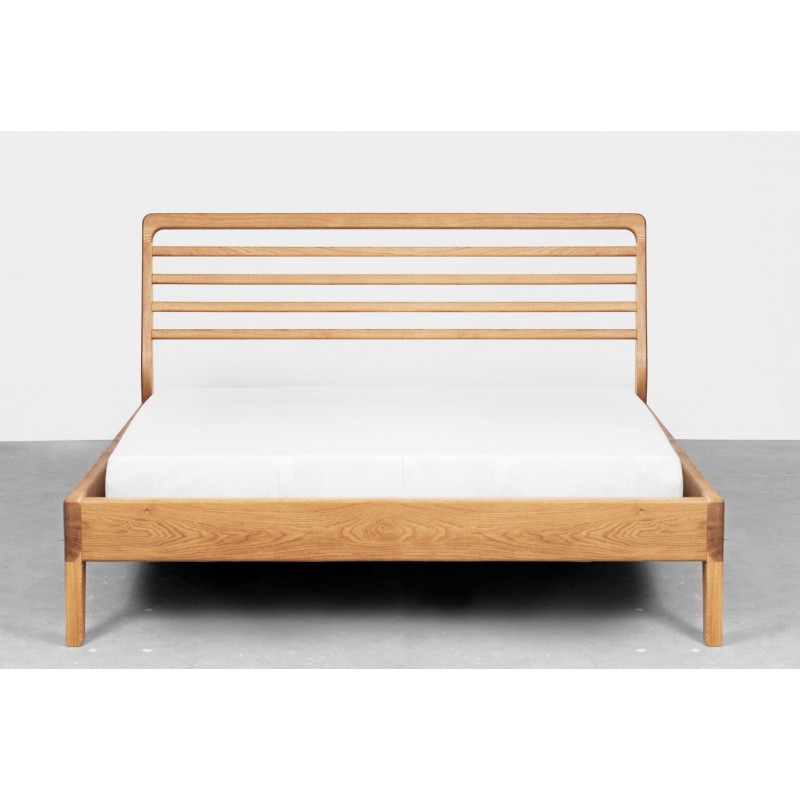 LARK łóżko z litego drewna dębowego, polski design