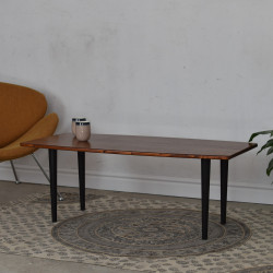 MON elegancki, drewniany stolik kawowy w stylu retro, vintage