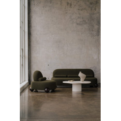OBJECT076 designerski fotel na dębowych kulach obity tkaniną Boucle