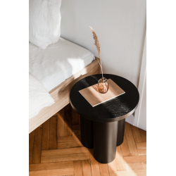 OLY CZARNY stołek, lekki stolik w stylu minimalistycznym