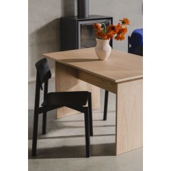 WEM CZARNE krzesło z drewnianym lub tapicerowanym siedziskiem