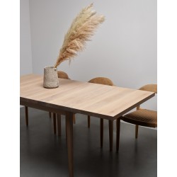 SOPHIE rozkładany niewielki stół dębowy w stylu skandynawskim