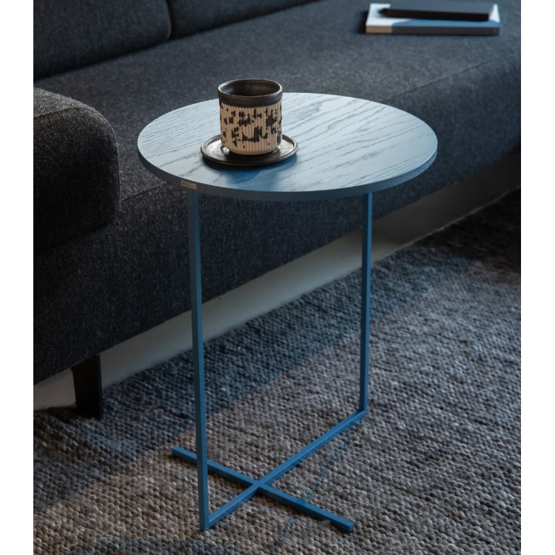 INGO NIEBIESKI okrągły stolik pomocniczy w stylu minimalistycznym
